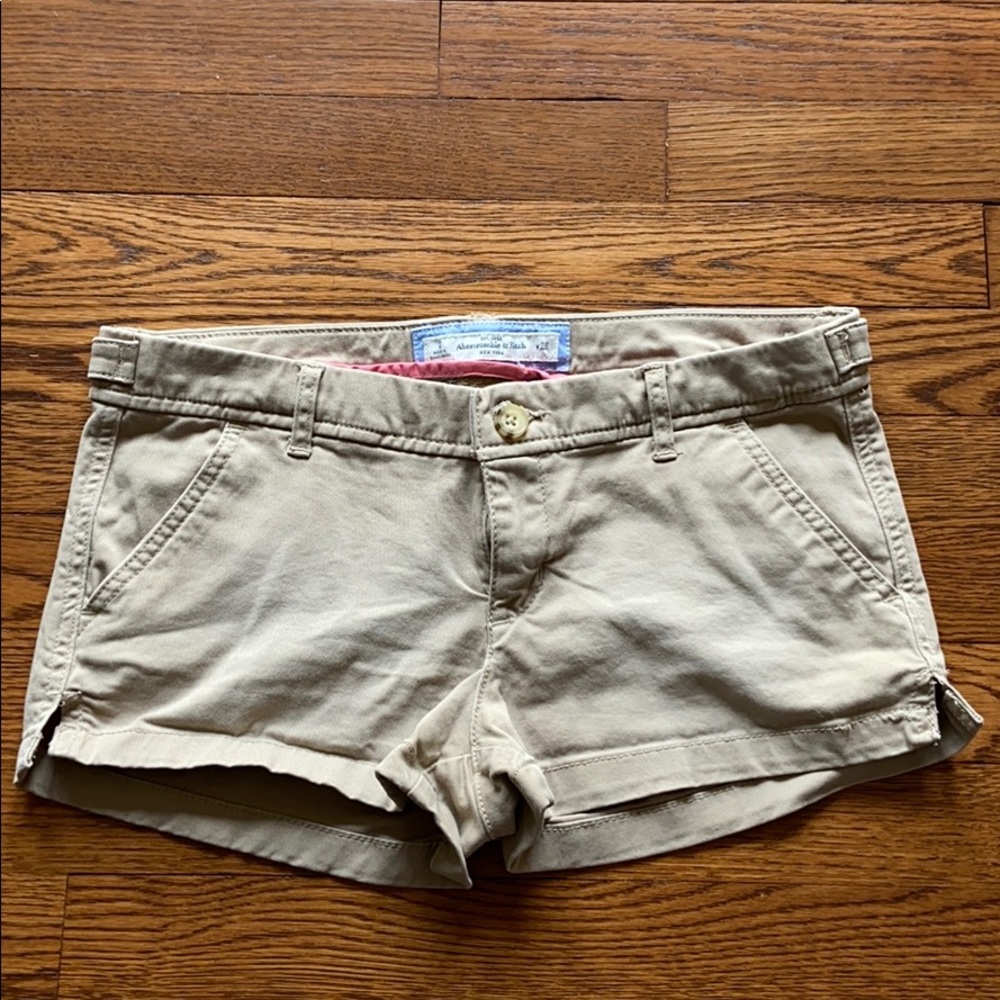 Abercrombie & Fitch Khaki Short